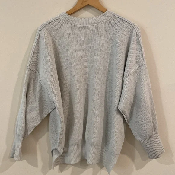 Abercrombie & Fitch Chenille Soft Sweater Ivory Gray Color Size Medium - Picture 3 of 9